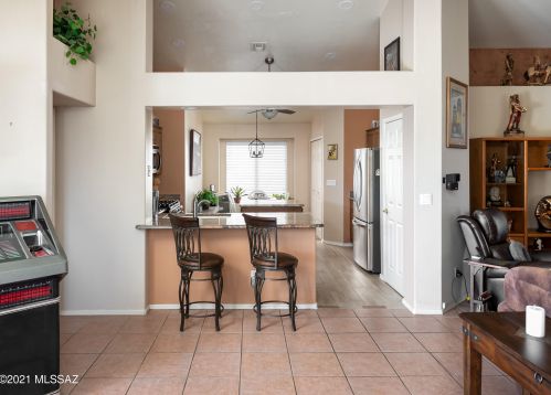 1484 Ganymede Dr, Tucson AZ 85737-3418 exterior