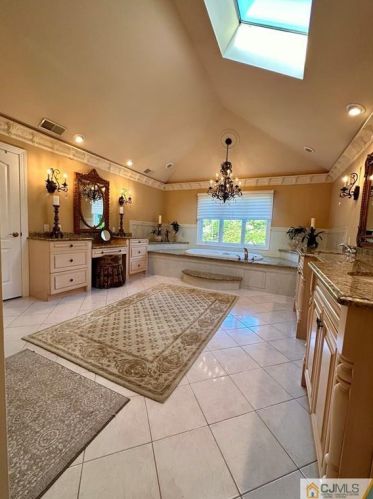 21 Southfield Rd, Edison NJ 08820-3141 exterior