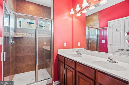 2139 Little Sorrel Way, Silver Spring MD 20902-2893 exterior