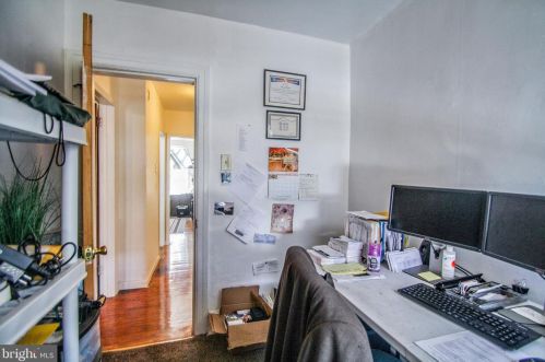 6503 Guyer Ave, Philadelphia PA 19142-2808 exterior