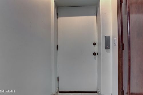 13841 Cyn Dr, Phoenix AZ 85016-2403 exterior