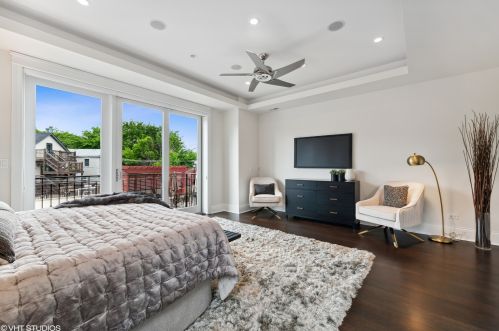 2514 Marshfield Ave, Chicago IL 60614-1907 exterior