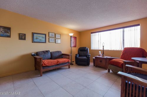 960 Evelyn Ave, Tucson AZ  85710-2641 exterior