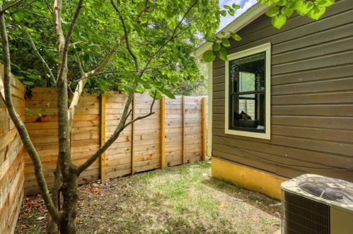 1501 Alguno Rd, Austin TX 78757-3303 exterior