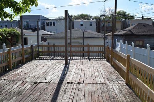 4432 Christiana Ave, Chicago IL 60625-5402 exterior