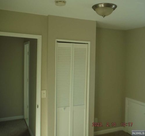 19 Cres Ave, Paterson NJ 07512-2305 exterior