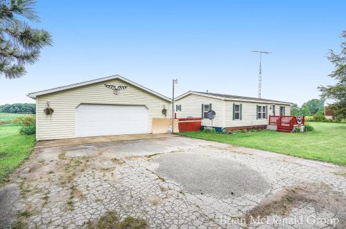 2295 136th St, Grant MI  49327-9643 exterior