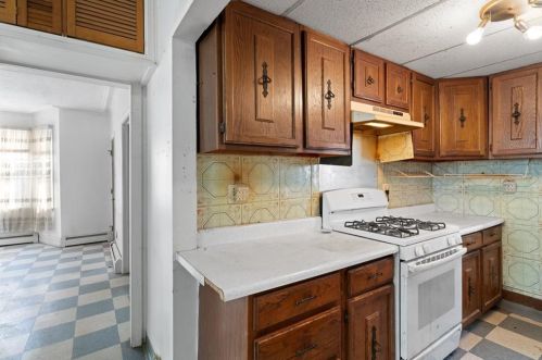 107 Penn St, Providence RI 02909-1326 exterior