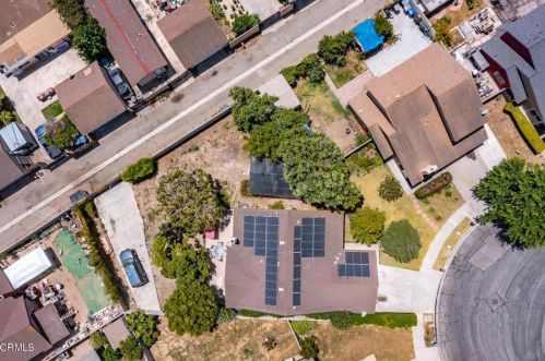 1854 Kennedy Pl, Oxnard, CA 93033-1817