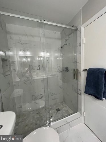 8717 Liberty Ln, Rockville MD 20854-3638 exterior