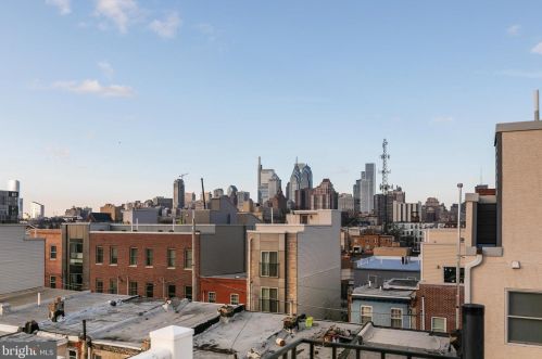 1223 Ellsworth St, Philadelphia PA 19146-2812 exterior