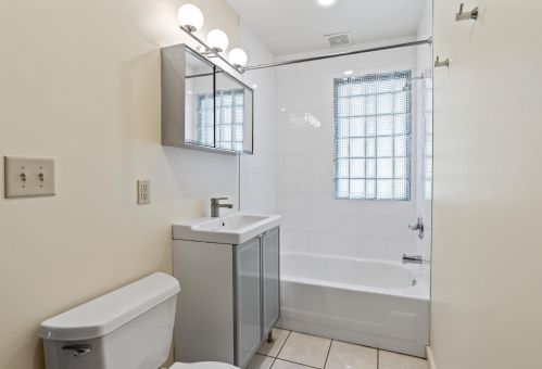 2044 59, Milwaukee WI 53210-1505 exterior