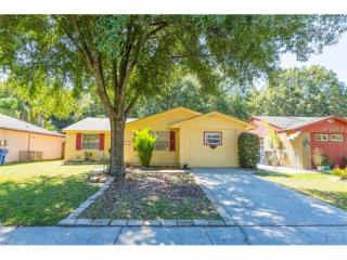 2822 Cedaridge Dr, Tampa FL  33618-1419 exterior