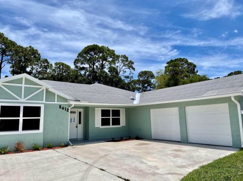 5412 Sunset Blvd, Fort Pierce, FL 34982-3877