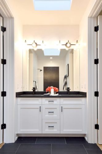 4841 Oakley Ave, Chicago IL 60659-5208 exterior