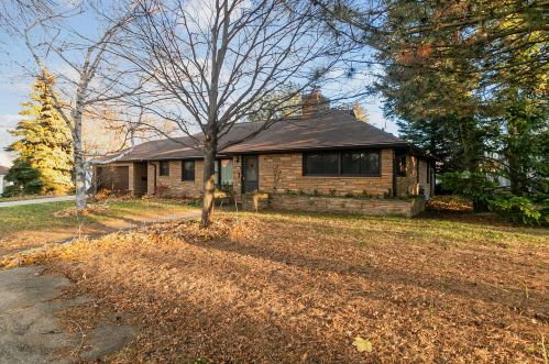 4447 Midland Dr, Milwaukee, WI 53219-4839