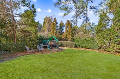 5625 Cross Gate Dr, Atlanta GA 30327-4815 exterior