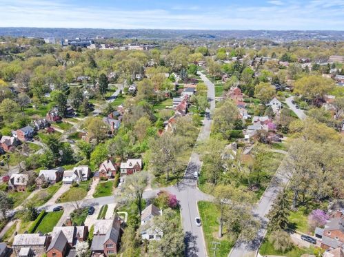 600 Parkview Dr, Pittsburgh PA  15243-2008 exterior