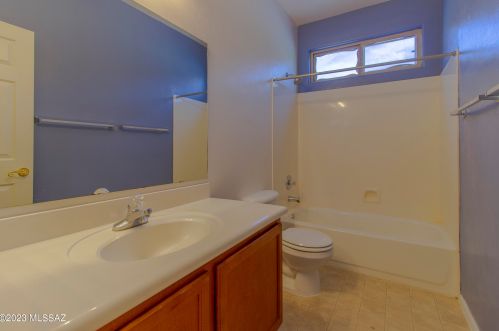 5482 Red Rock Ridge St, Tucson AZ  85742-8119 exterior