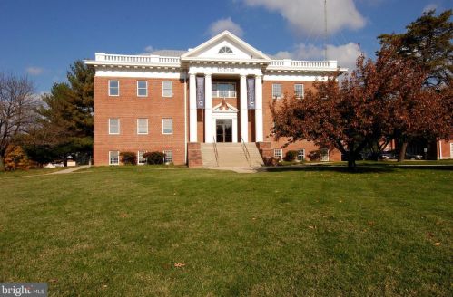 7333 New Hampshire Ave, Silver Spring MD  20912-6958 exterior