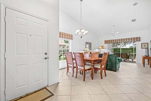 8612 Logia Cir, Boynton Beach, FL 33472-7112