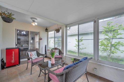 9616 Long Meadow Dr, Tampa FL  33615-1236 exterior