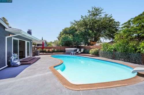 1871 Larkspur Ct, Concord CA exterior