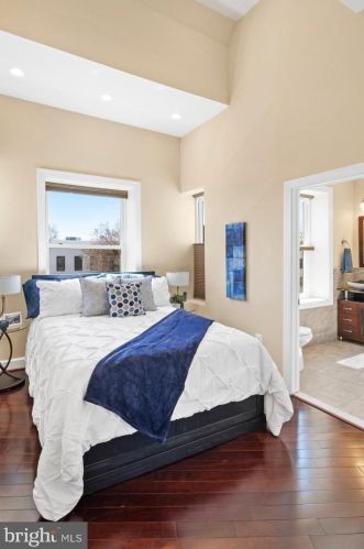 616 M St, Washington DC 20002-3425 exterior