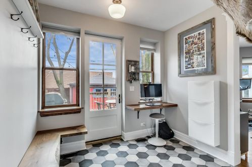 4727 Artesian Ave, Chicago IL 60645-5302 exterior