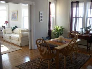 88 Larch St, Providence RI  02906-2602 exterior