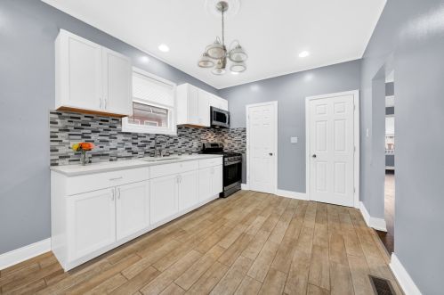 231 107th St, Chicago IL 60643-3140 exterior