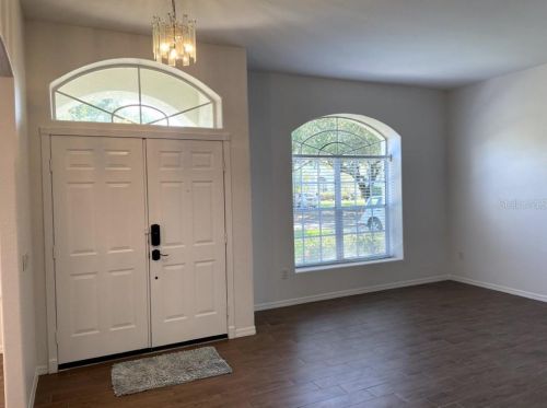 5027 Southampton Cir, Tampa, FL 33647-2031