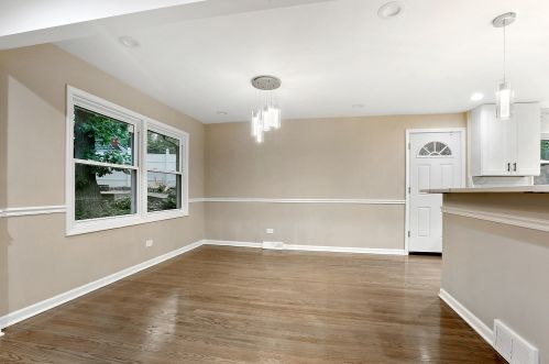 10826 Longwood Dr, Chicago IL  60643-3313 exterior