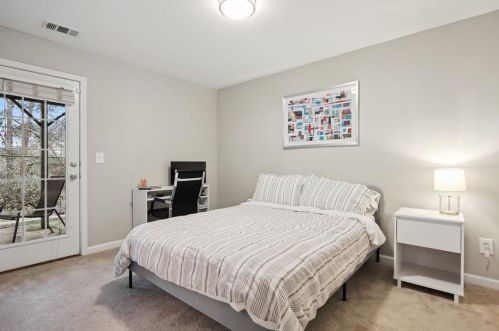 1085 Liberty Pkwy, Atlanta GA  30318-9394 exterior