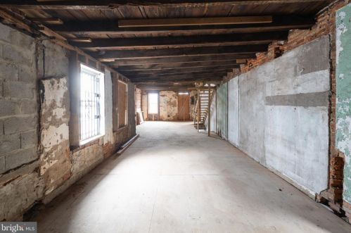 2320 2nd St, Philadelphia PA 19133-3303 exterior