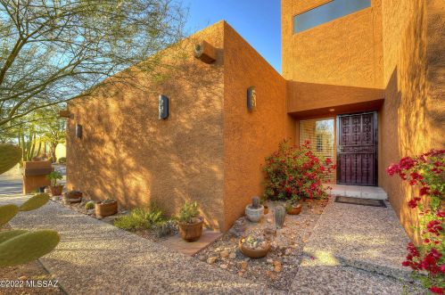 835 Placita Del Mirador, Tucson AZ 85718-1973 exterior