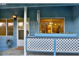 7124 Yamhill St, Portland, OR 97215-2272