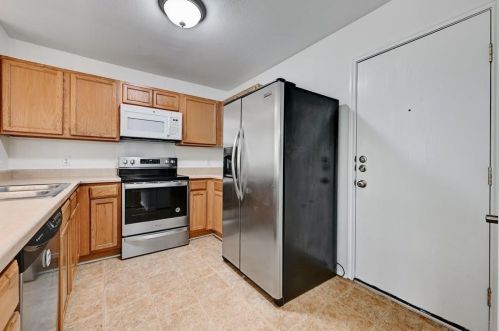 8612 Davis Oaks Trl, Austin TX 78748-6582 exterior