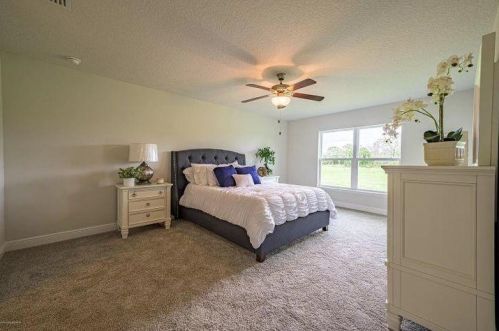 5957 Baylor Ave, Fort Pierce FL 34986-3635 exterior