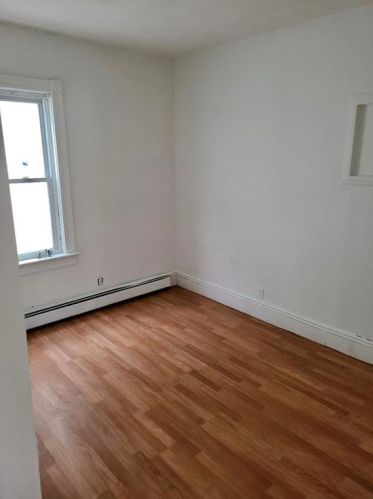 1258 Plainfield St, Providence RI 02909-4449 exterior