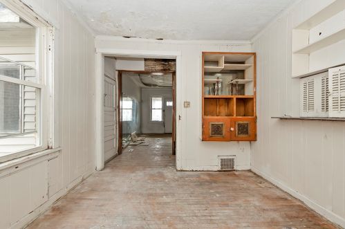 4821 Hirsch St, Chicago IL 60651-1520 exterior