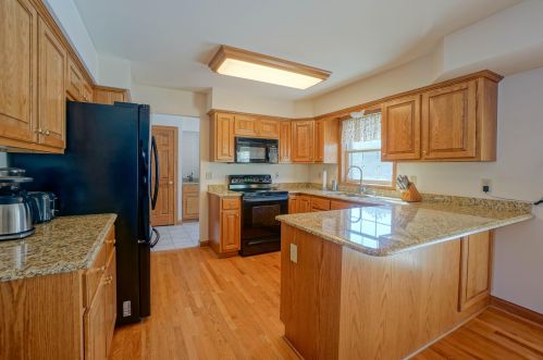 4501 121, Milwaukee WI 53228-2490 exterior