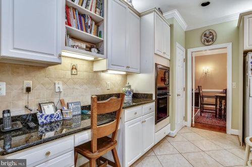 1276 Beverly Rd, Mc Lean VA 22101-2834 exterior