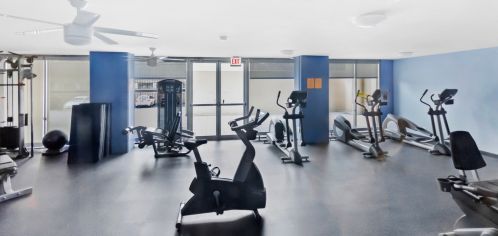 5201 Cornell Ave, Chicago IL 60615-4291 exterior