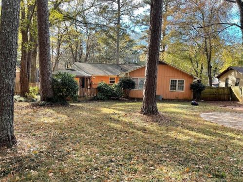 1438 Smithson Dr, Lithonia GA 30058-6155 exterior