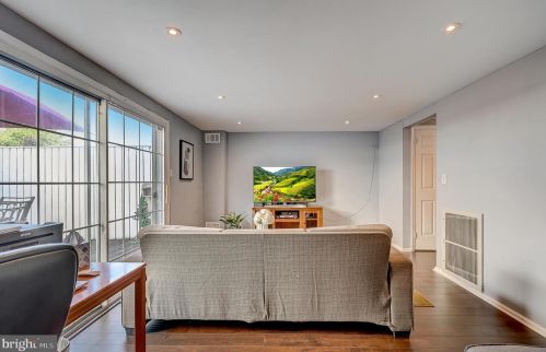 808 29 St, Philadelphia PA 19132-3001 exterior