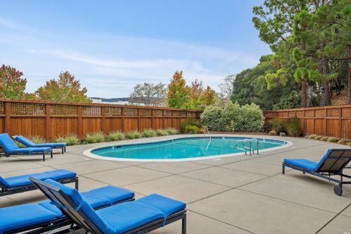 2108 Shelter Bay Ave, Mill Valley CA 94941-3023 exterior