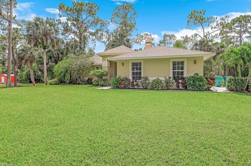 111 2nd St, Naples, FL 34117-9326