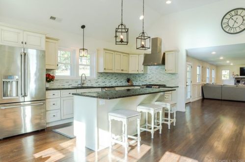 311 Wilton Rd, Ridgefield CT 06877-5723 exterior