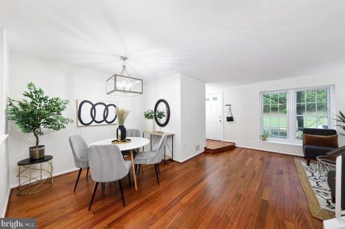 7451 Duddington Dr, Alexandria VA 22315-3849 exterior